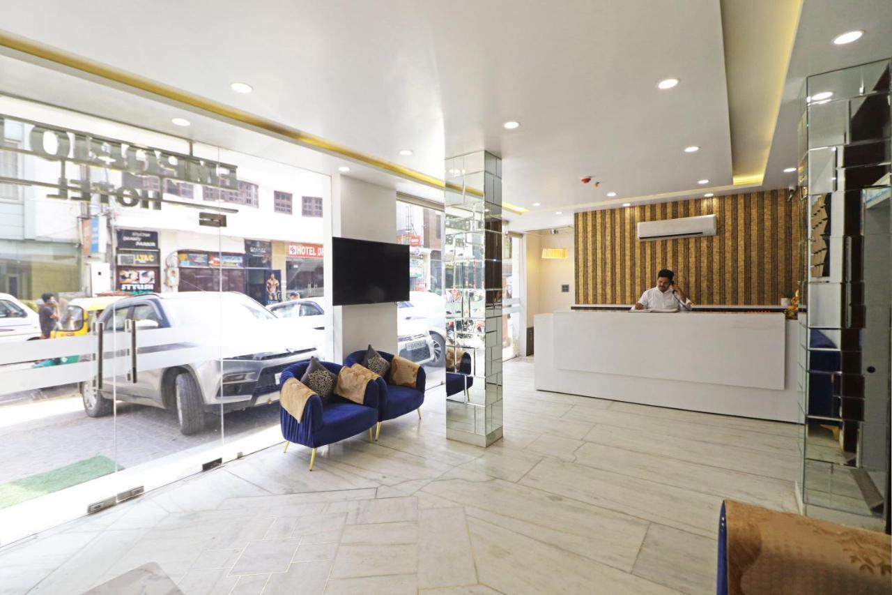 Hotel Emporio Dx - New Delhi Railway Station - Paharganj Exteriör bild