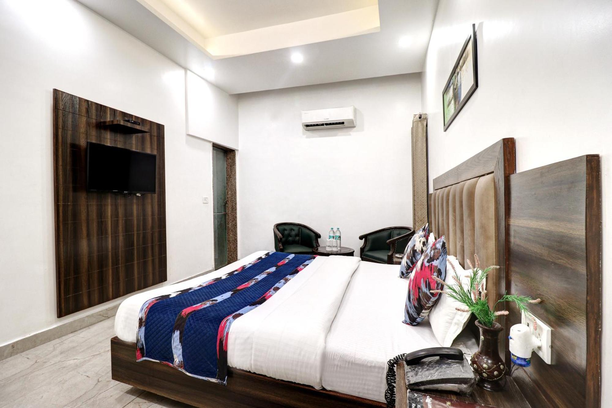 Hotel Emporio Dx - New Delhi Railway Station - Paharganj Exteriör bild