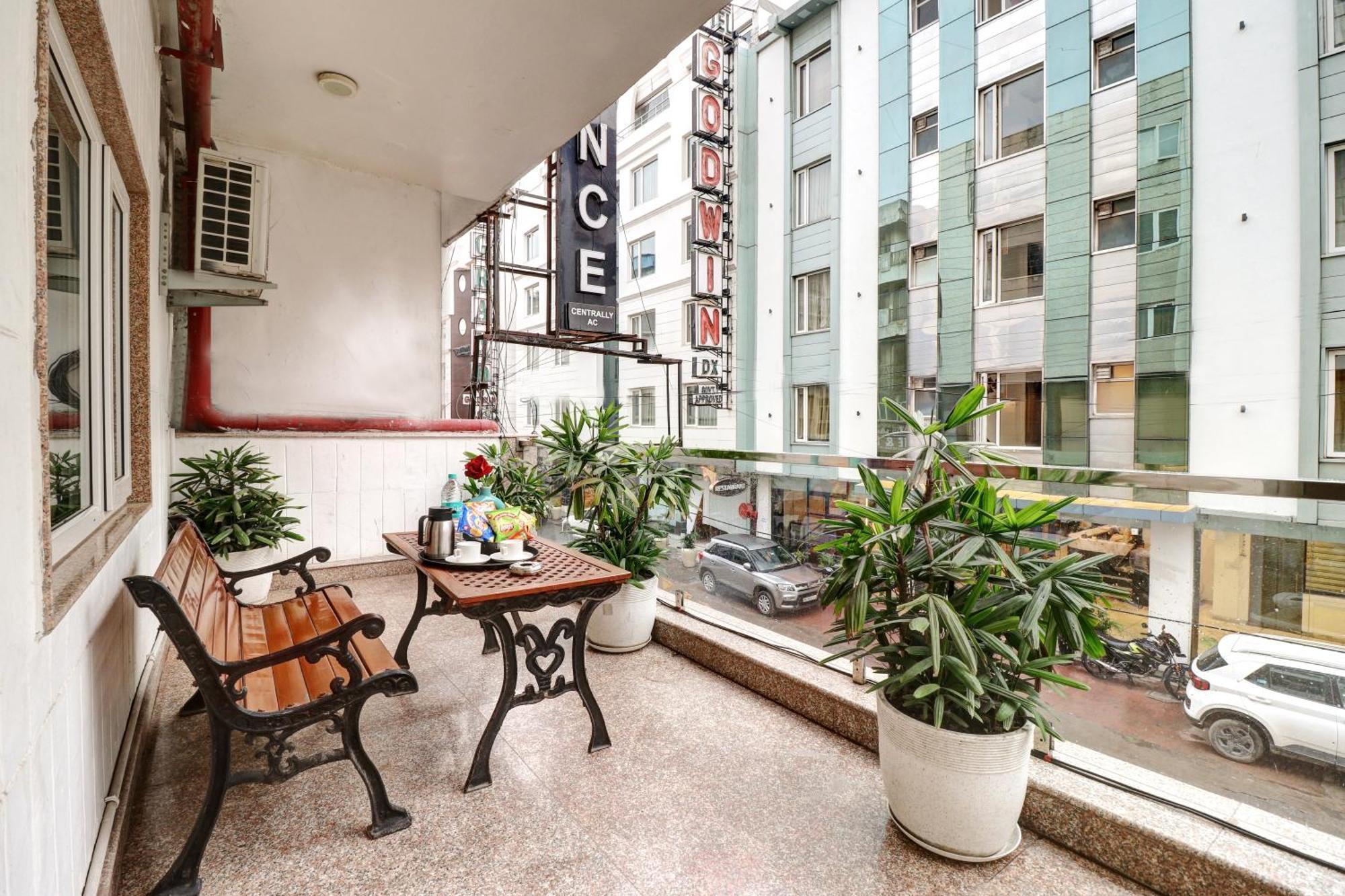 Hotel Emporio Dx - New Delhi Railway Station - Paharganj Exteriör bild