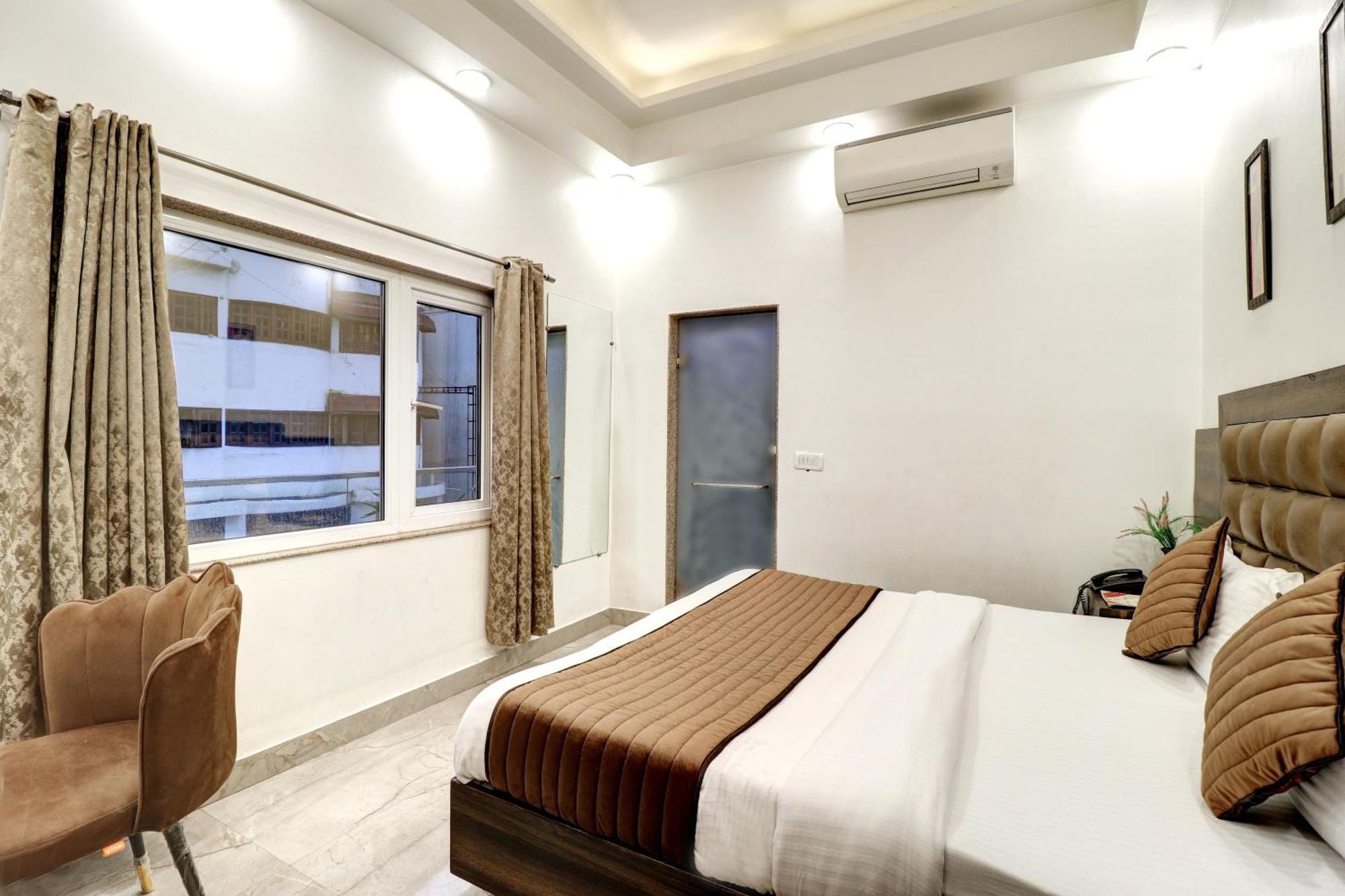 Hotel Emporio Dx - New Delhi Railway Station - Paharganj Exteriör bild